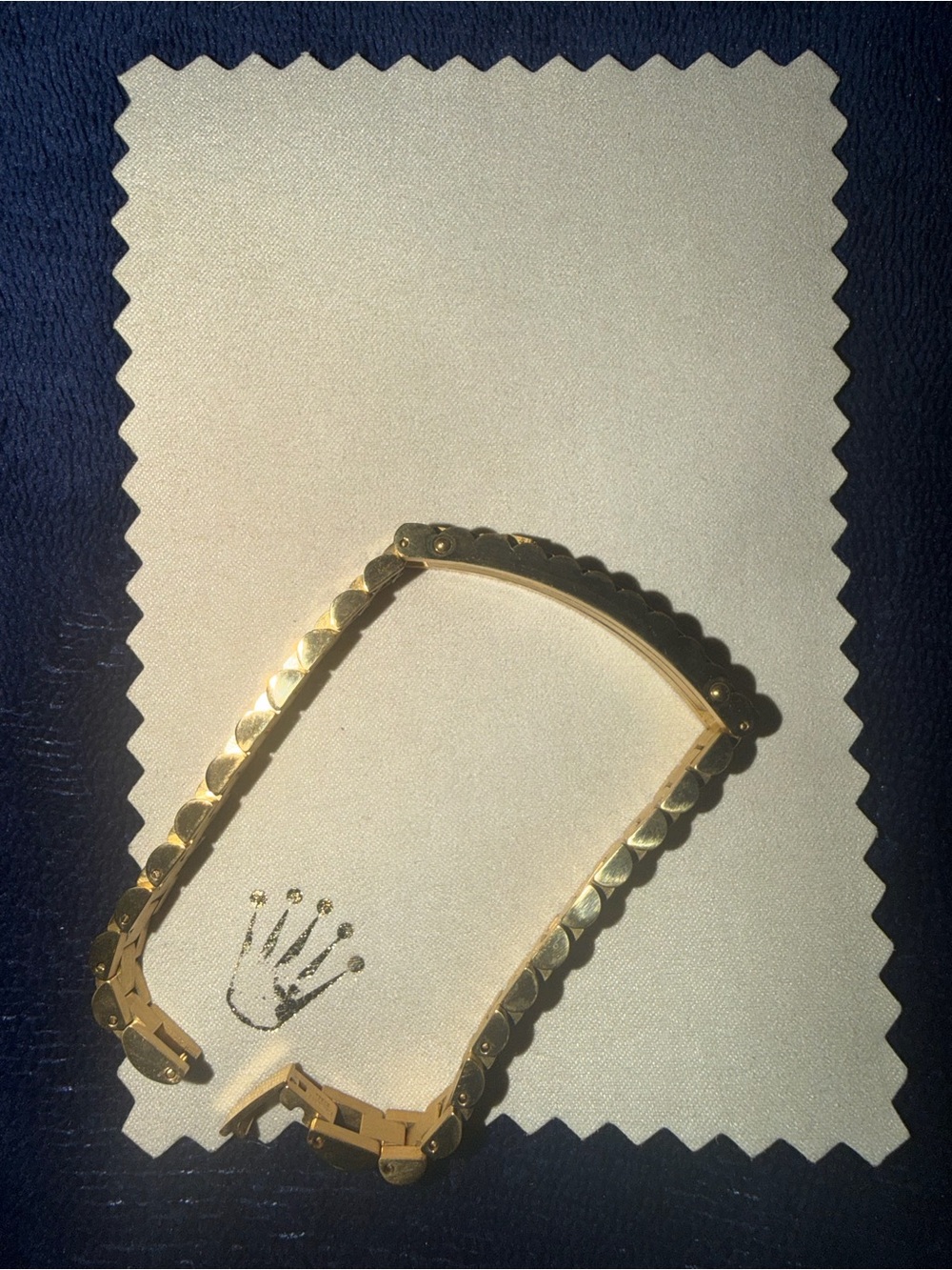 Gold Scalloped Metal Bracelet - Women Accessories
